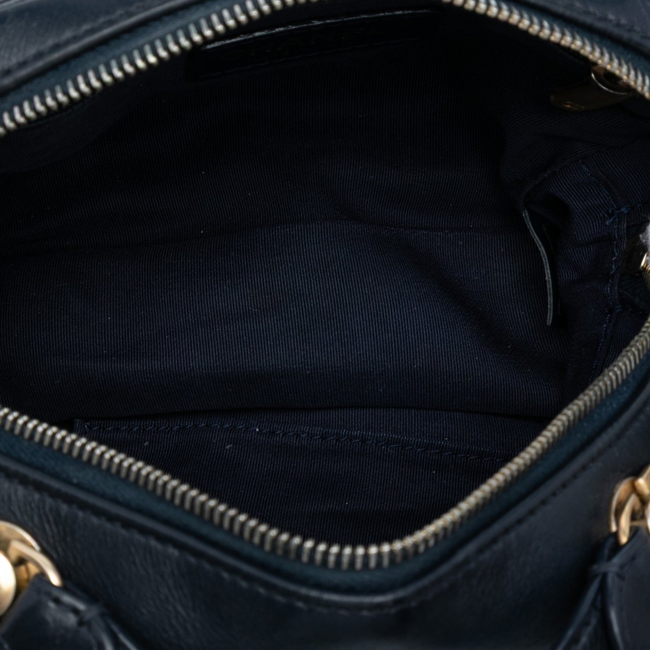 Chanel Small CC Quilted Lambskin Top Handle Vanity Case with Chain Zwart