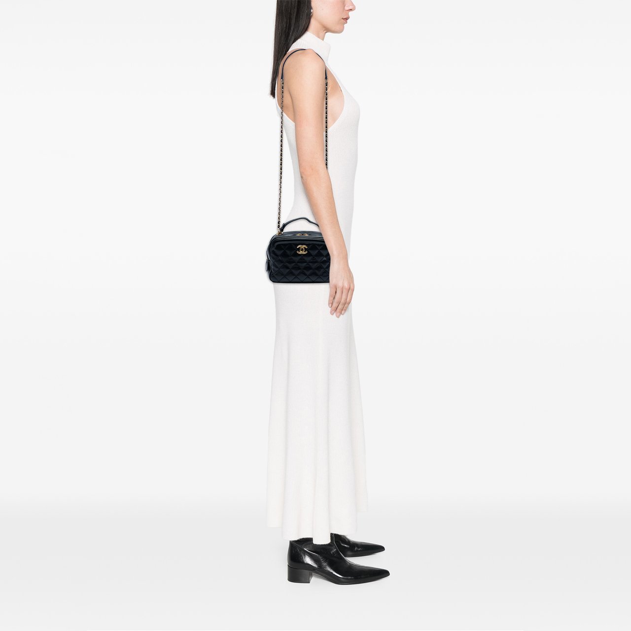 Chanel Small CC Quilted Lambskin Top Handle Vanity Case with Chain Zwart