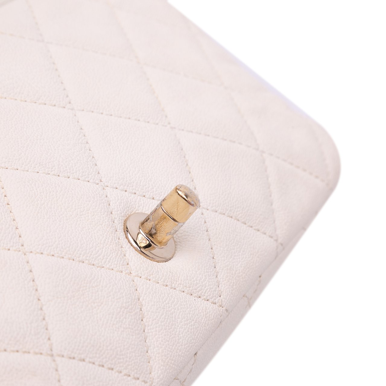 Chanel Medium CC Quilted Caviar Buckle Strap Messenger Bag Bruin