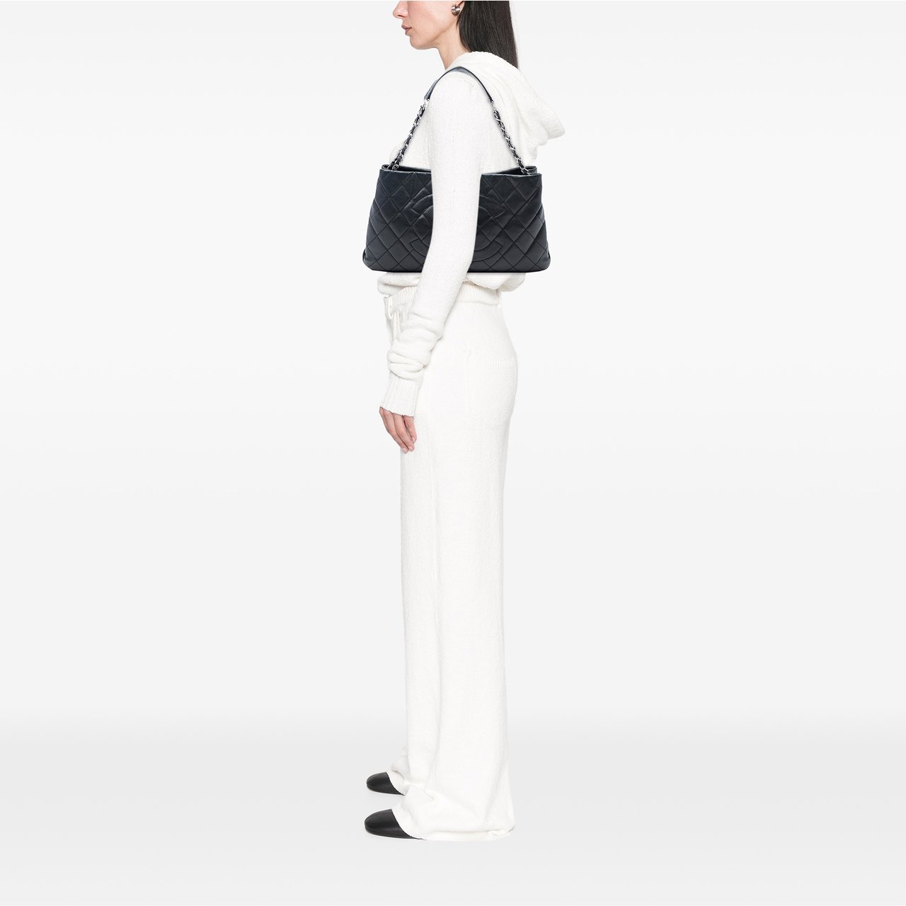 Chanel CC Quilted Caviar Expandable Tote Zwart