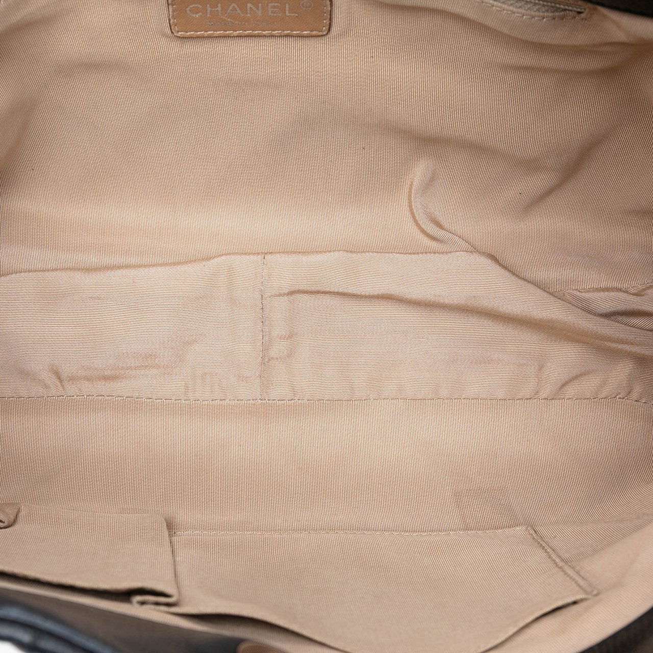 Chanel CC Quilted Caviar Expandable Tote Zwart