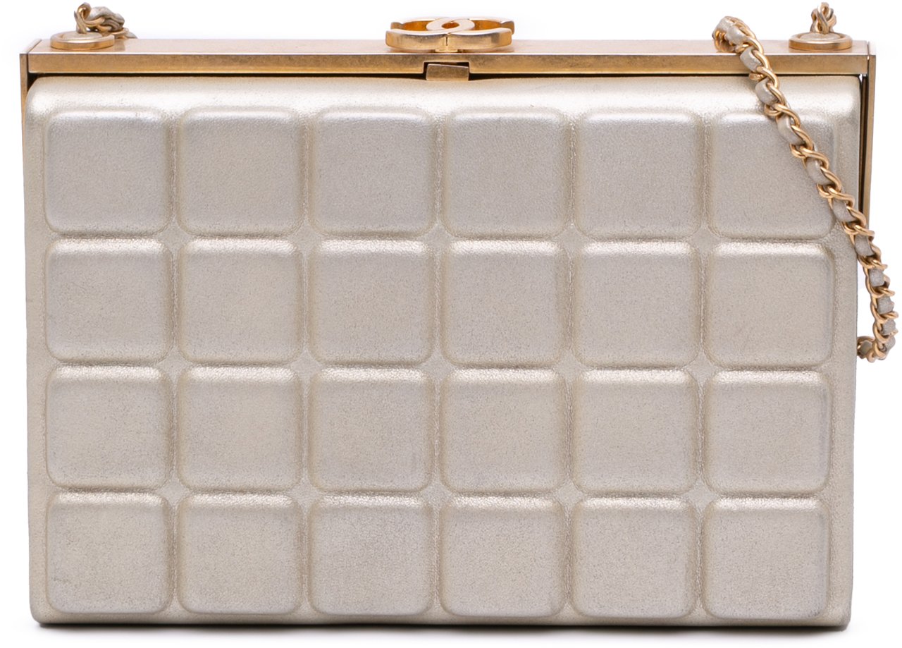 Chanel Chocolate Bar Metallic Lambskin Frame Clutch with Chain Goud