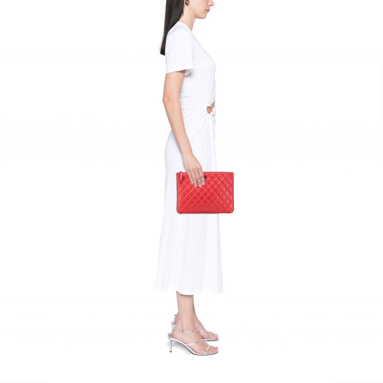 Chanel Medium Quilted Lambskin O Case Clutch Rood