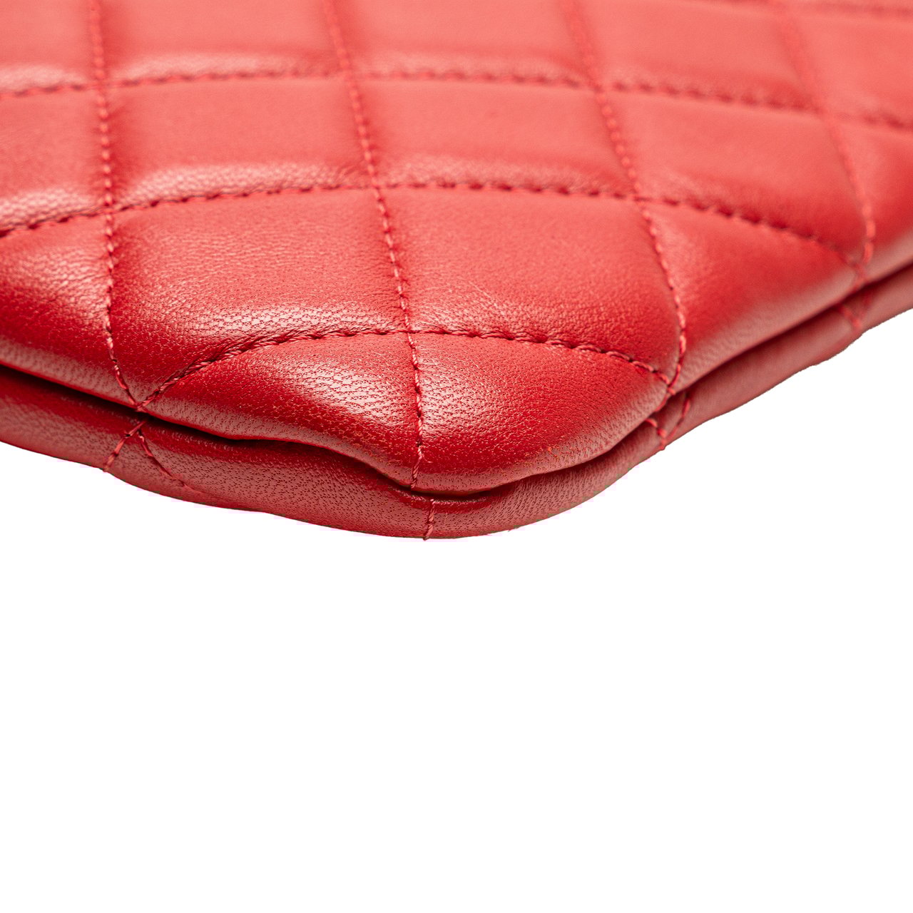 Chanel Medium Quilted Lambskin O Case Clutch Rood