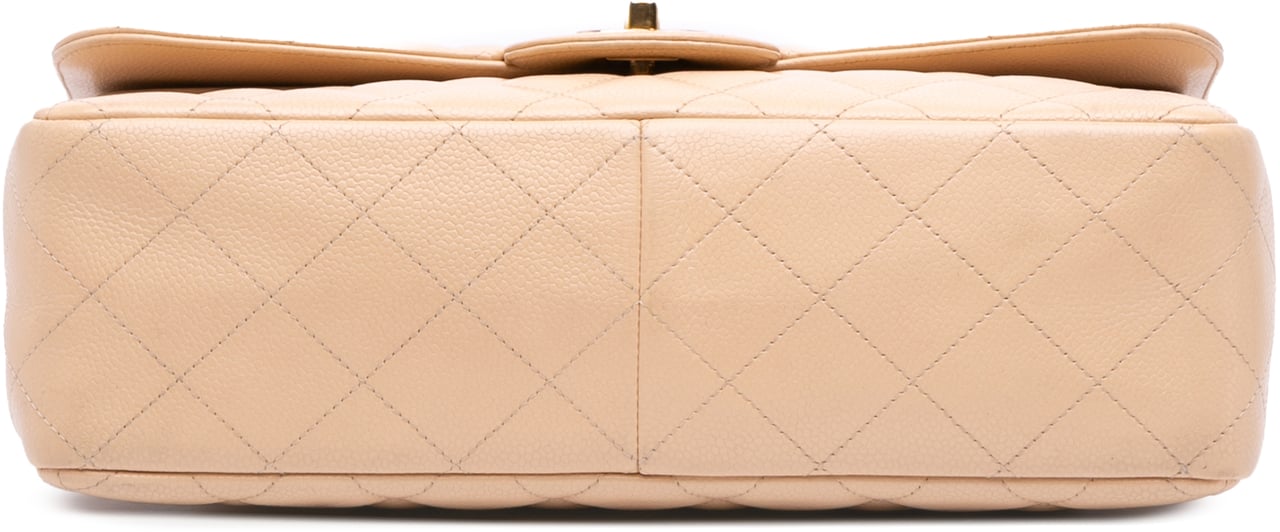 Chanel Jumbo Classic Caviar Double Flap Bruin