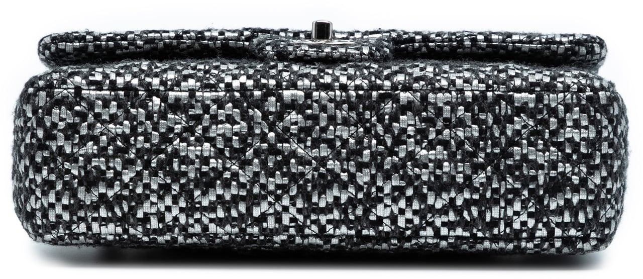 Chanel Medium Classic Tweed Double Flap Zwart