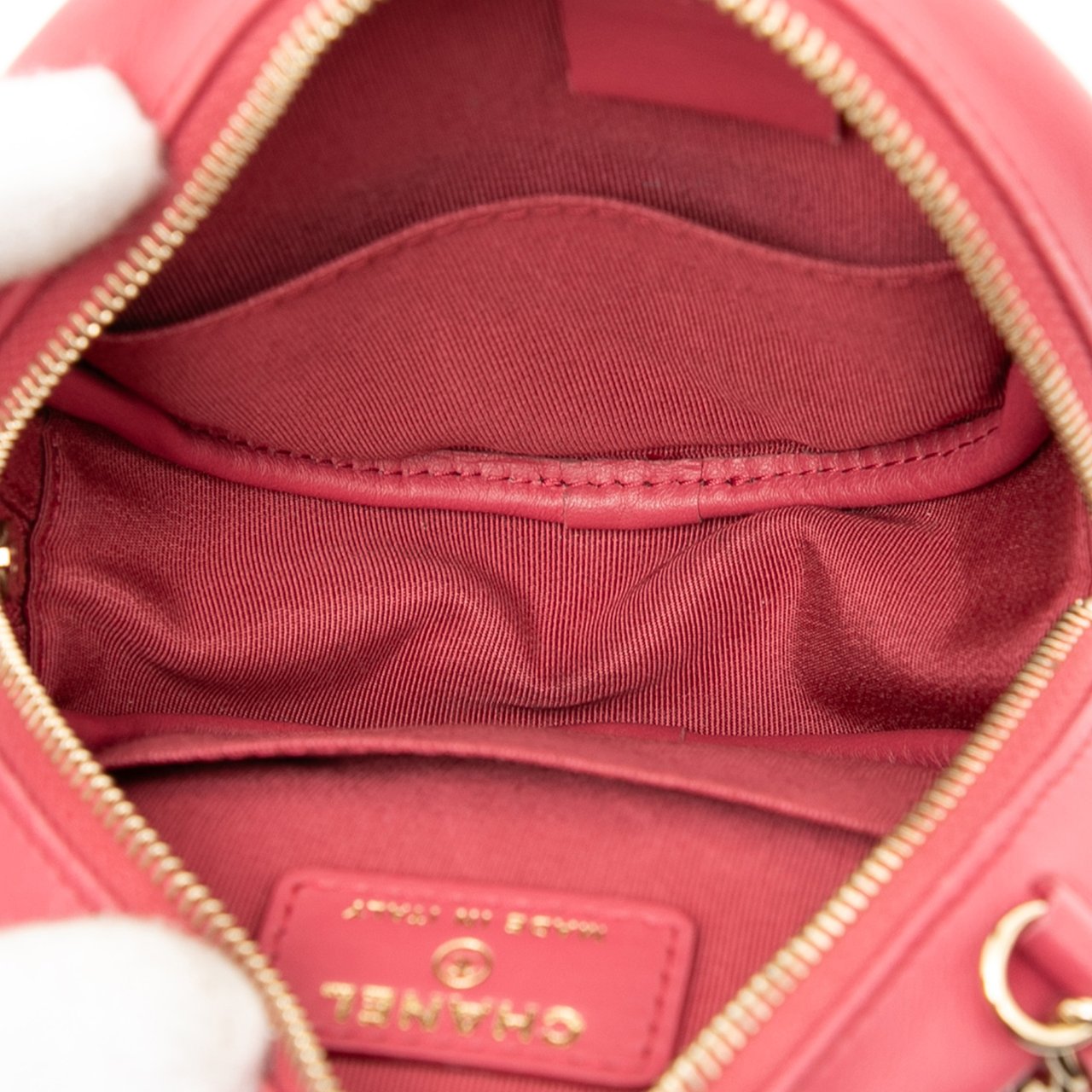 Chanel CC Quilted Lambskin Round Clutch With Chain Roze