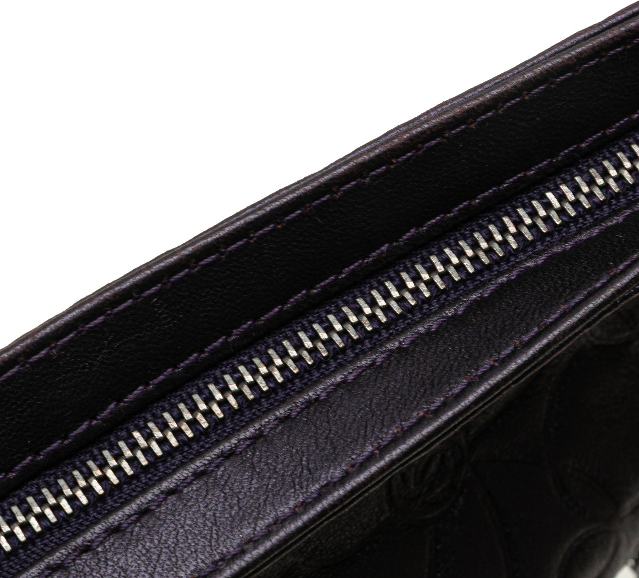 Chanel Embossed Lambskin Camellia Chain Pochette Paars