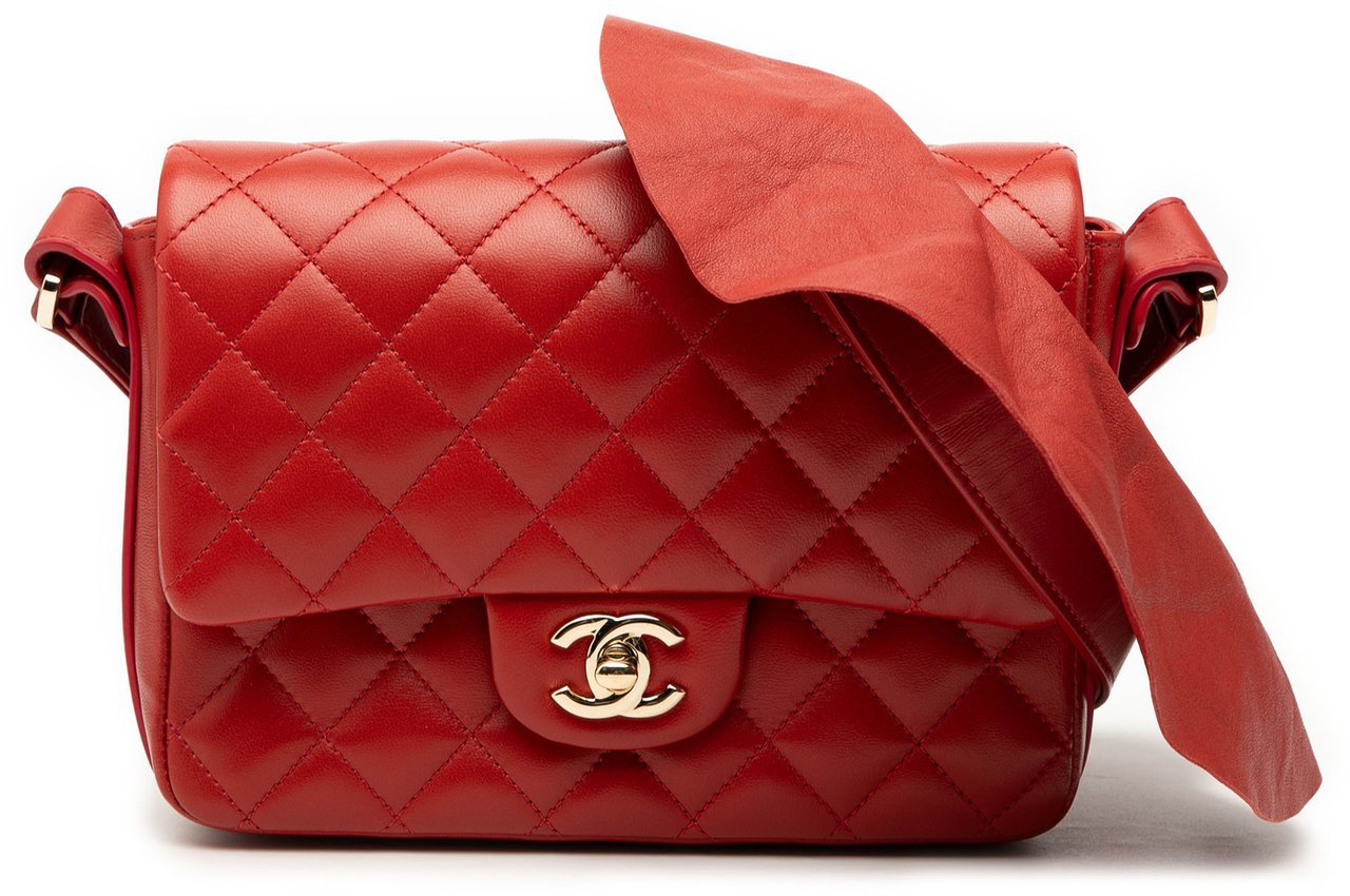 Chanel CC Quilted Calfskin Ruffle Strap Flap Rood