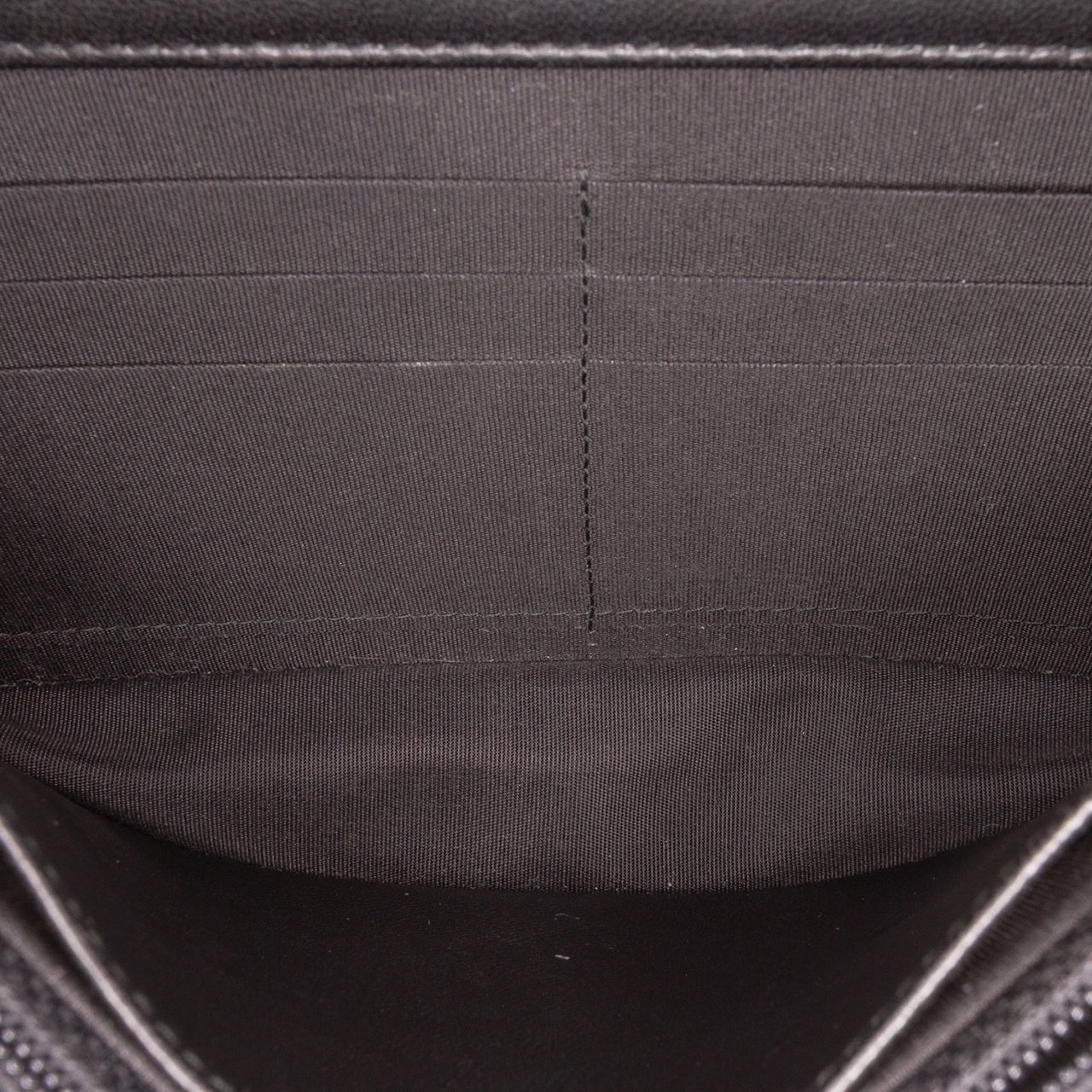 Chanel CC Studded Lambskin Wallet on Chain Zwart