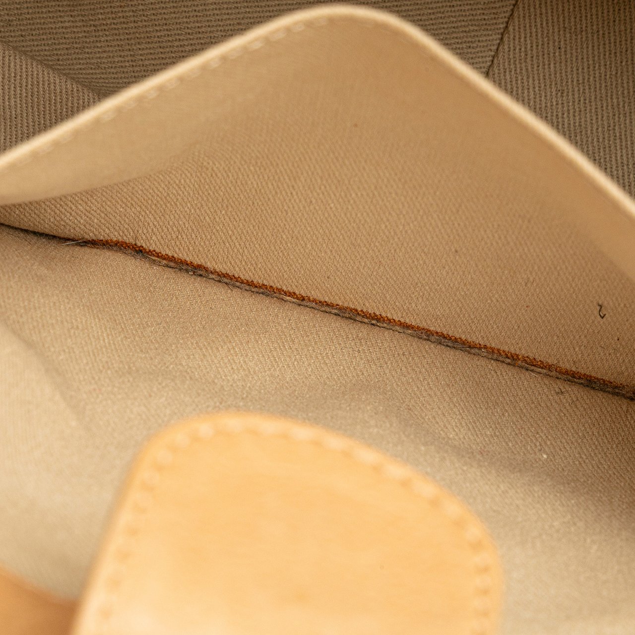 Chanel Caviar Petite Shopping Tote Bruin