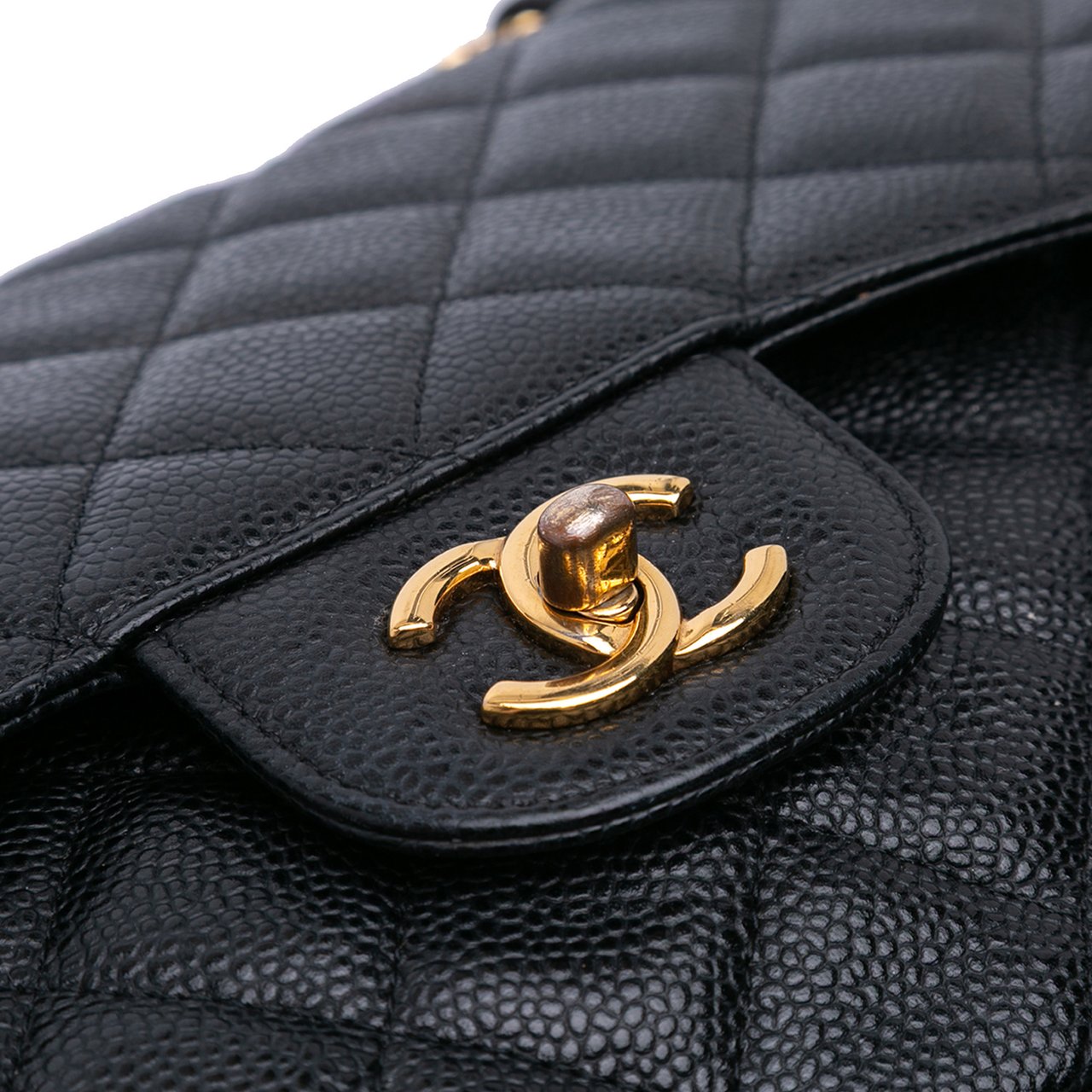 Chanel Jumbo Classic Caviar Double Flap Zwart