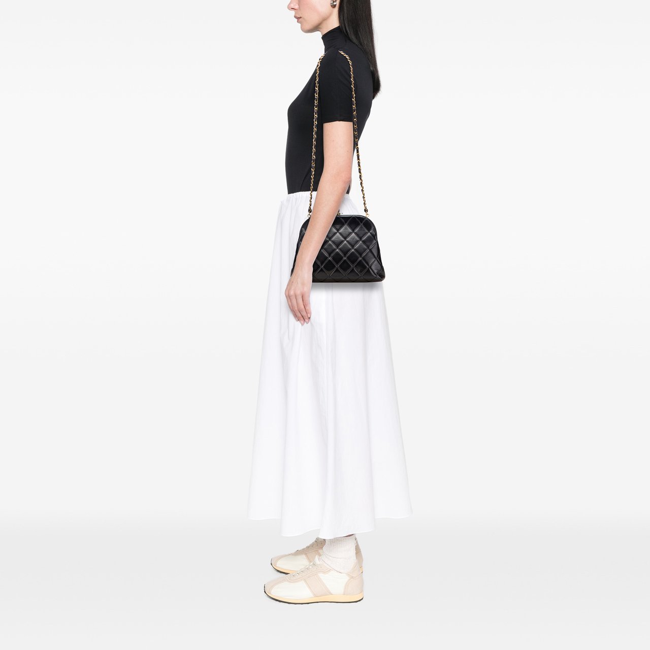 Chanel Quilted Lambskin Frame Chain Crossbody Zwart