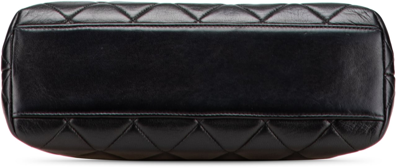 Chanel Quilted Lambskin Frame Chain Crossbody Zwart