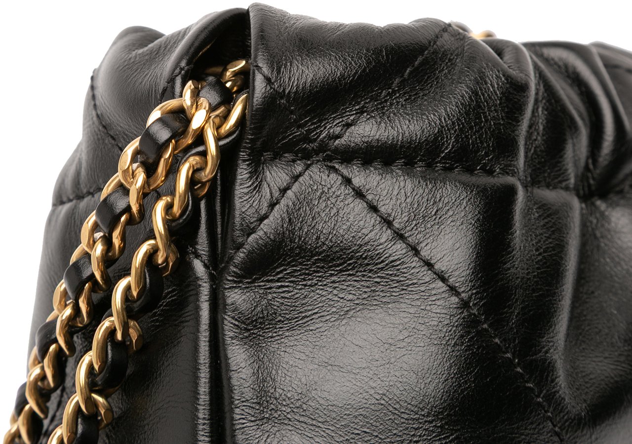 Chanel Mini Shiny Calfskin 22 Handbag Zwart