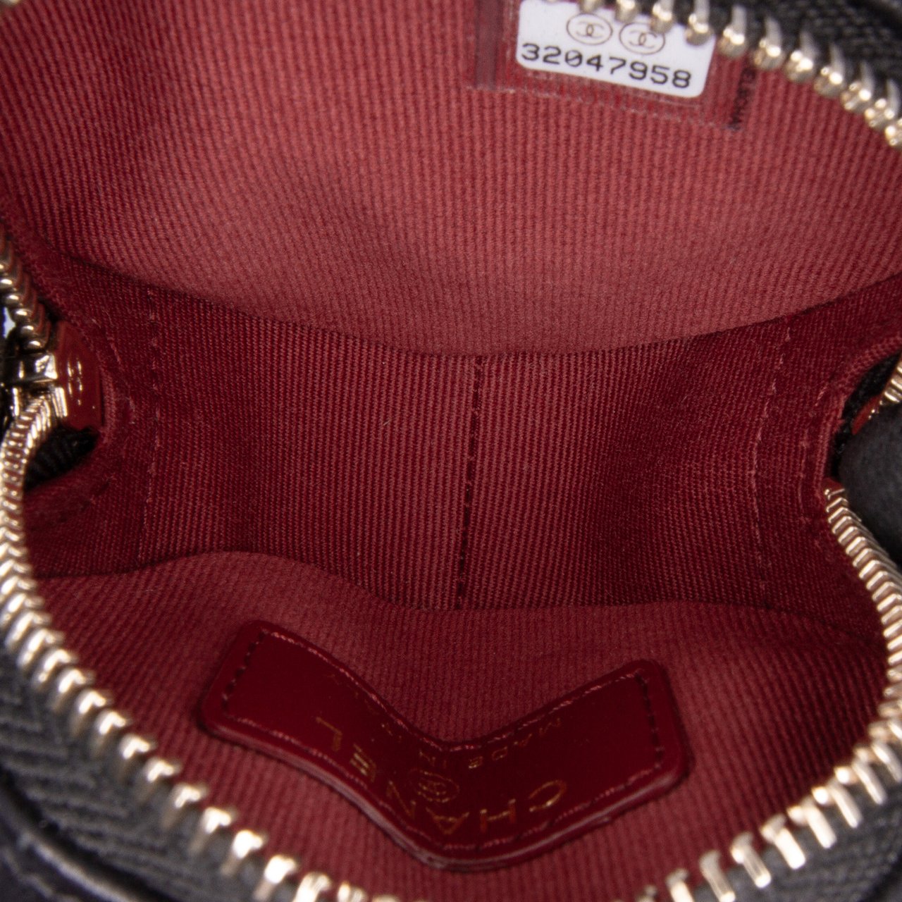 Chanel Lambskin CC in Love Heart Necklace Bag Zwart