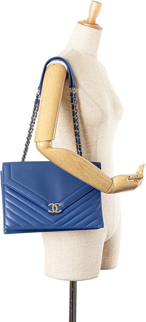 Chanel Chevron Calfskin Coco Envelope Shoulder Bag Blauw