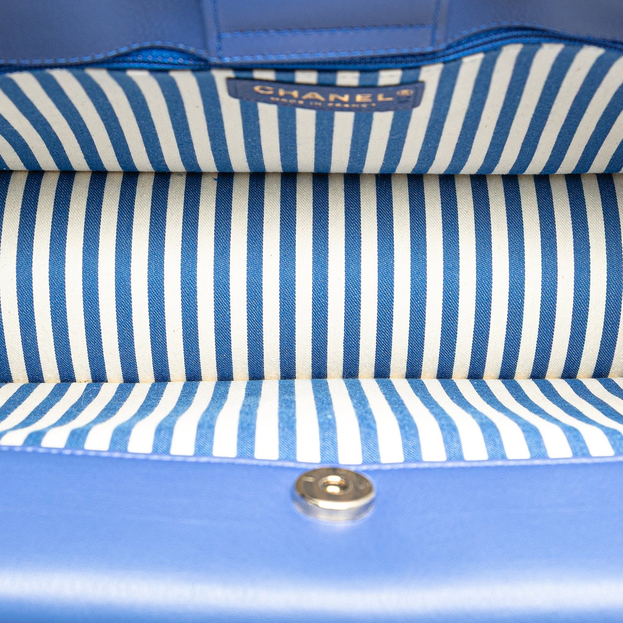 Chanel Chevron Calfskin Coco Envelope Shoulder Bag Blauw