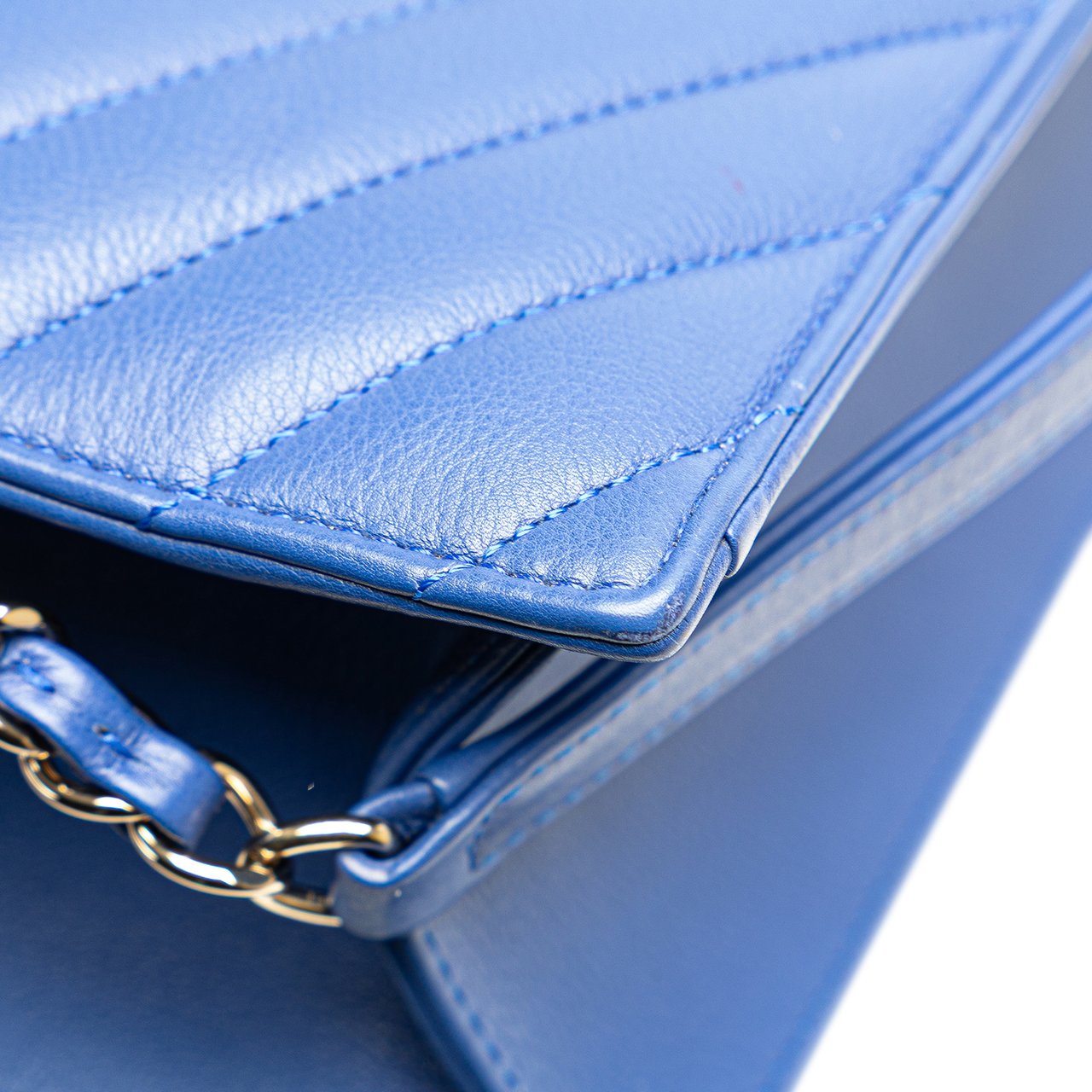 Chanel Chevron Calfskin Coco Envelope Shoulder Bag Blauw