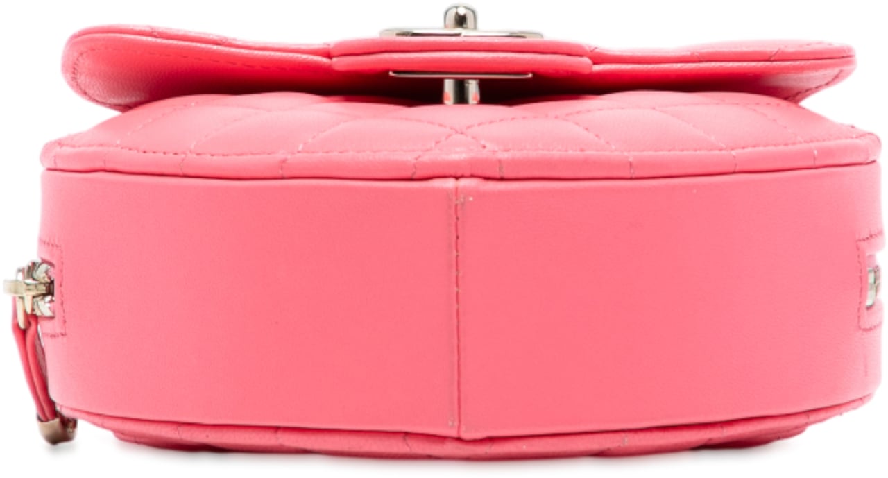 Chanel Mini Lambskin CC in Love Heart Crossbody Roze