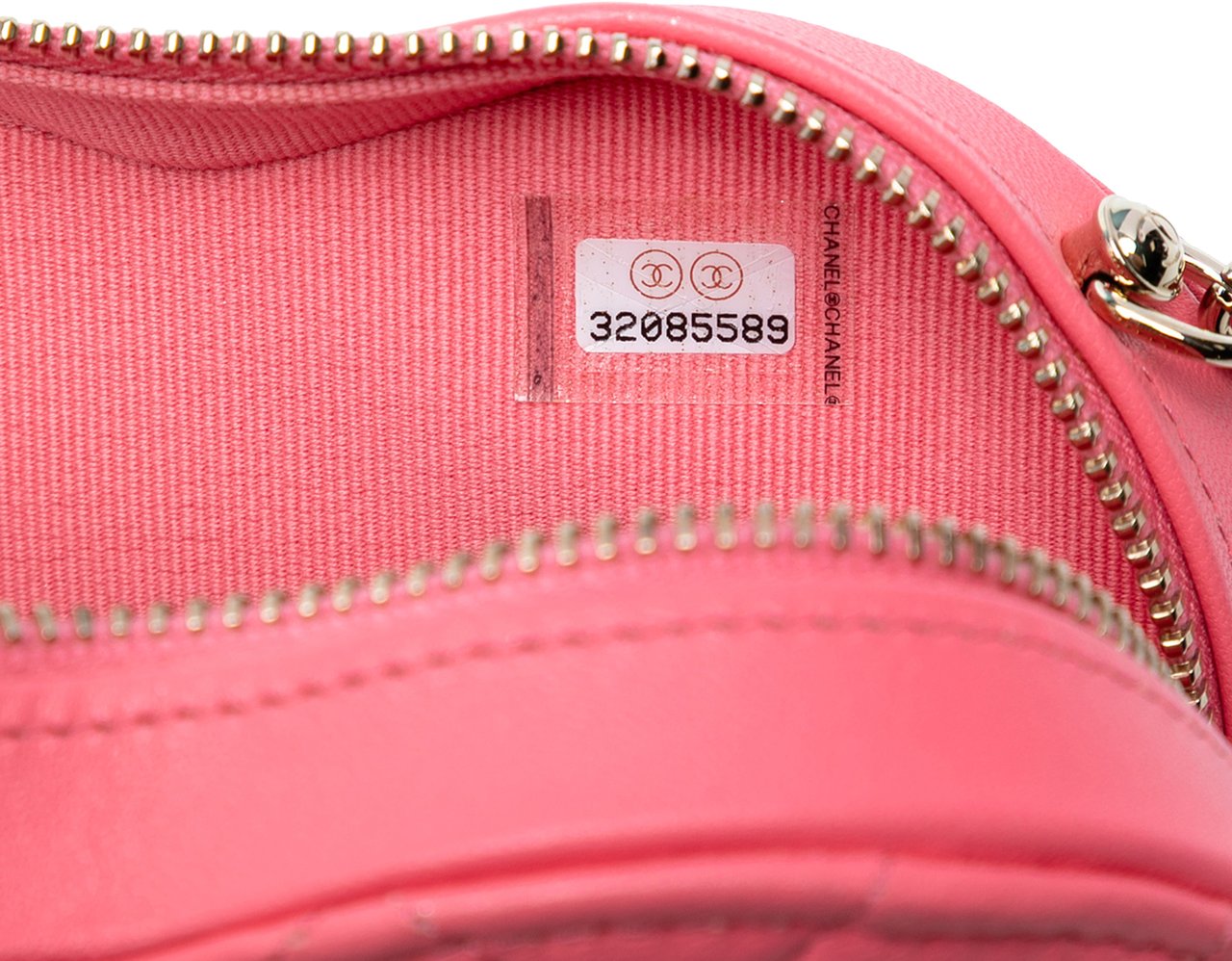 Chanel Mini Lambskin CC in Love Heart Crossbody Roze