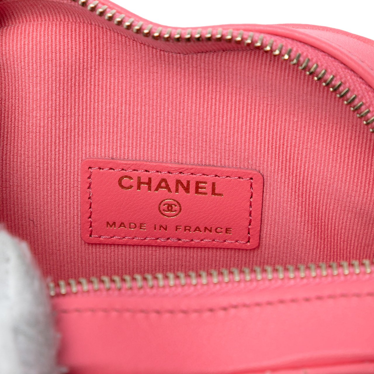 Chanel Mini Lambskin CC in Love Heart Crossbody Roze