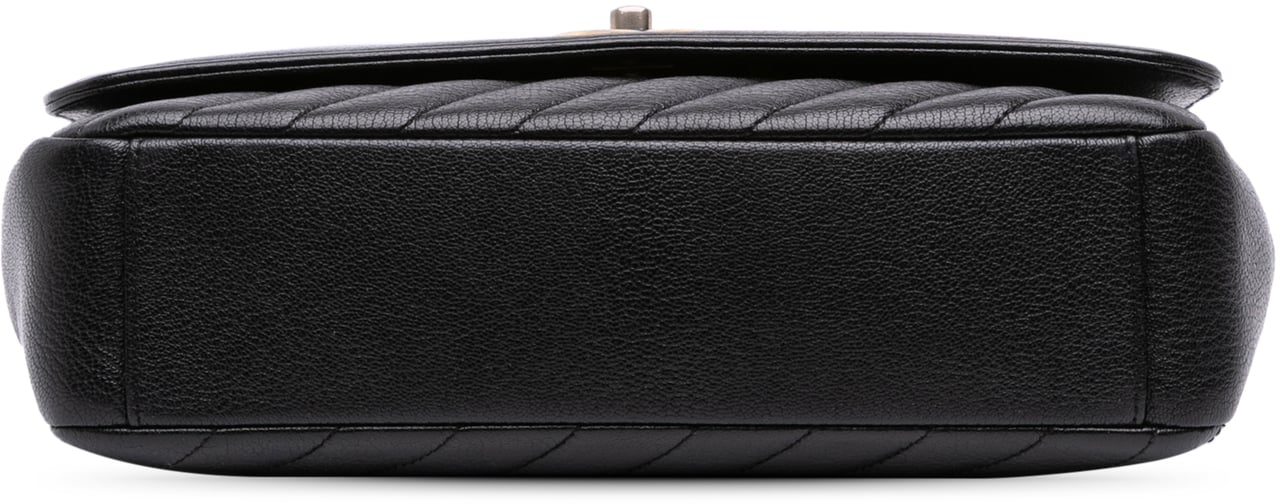 Chanel Medium Diagonal Quilted Goatskin Flap Zwart