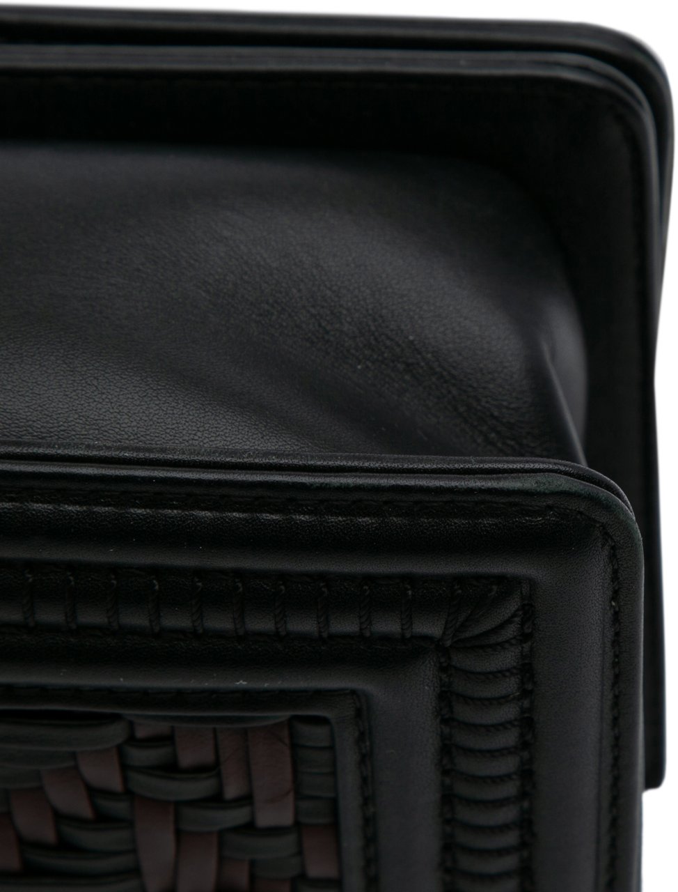 Chanel Small Bicolor Woven Calfskin Boy Flap Zwart