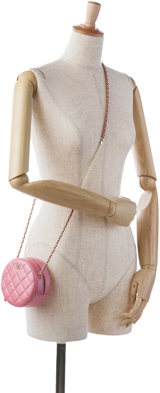 Chanel CC Quilted Lambskin Pearl Crush Round Clutch with Chain Roze