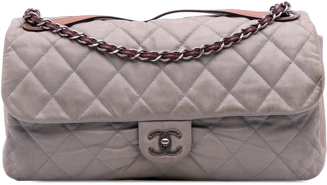 Chanel Jumbo Iridescent Calfskin In The Mix Flap Grijs