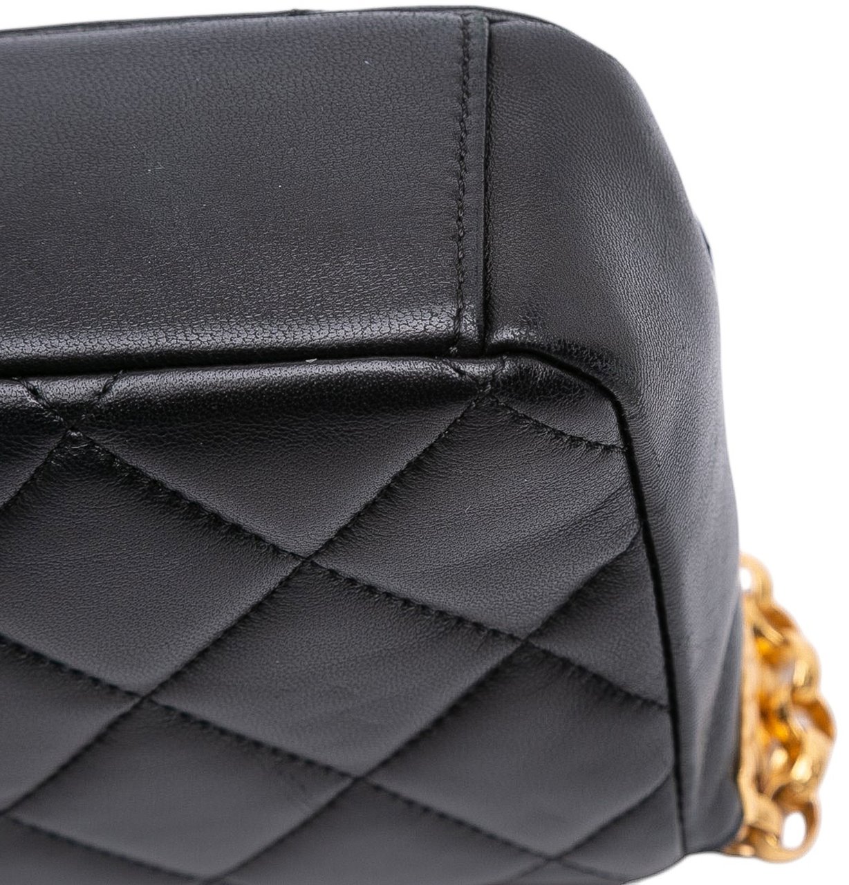 Chanel Small Quilted Lambskin CC Coin Flap Zwart