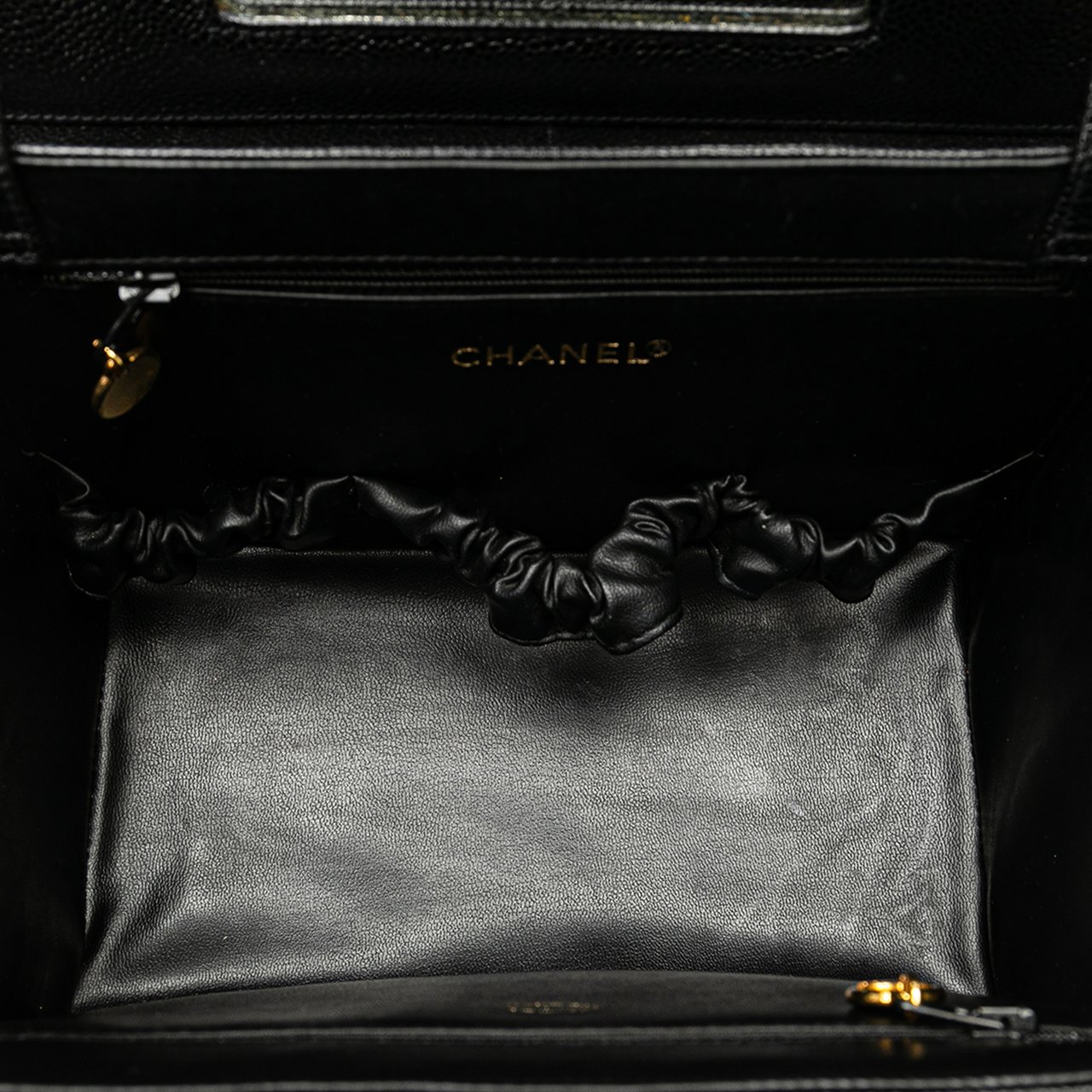 Chanel CC Caviar Vanity Case Zwart