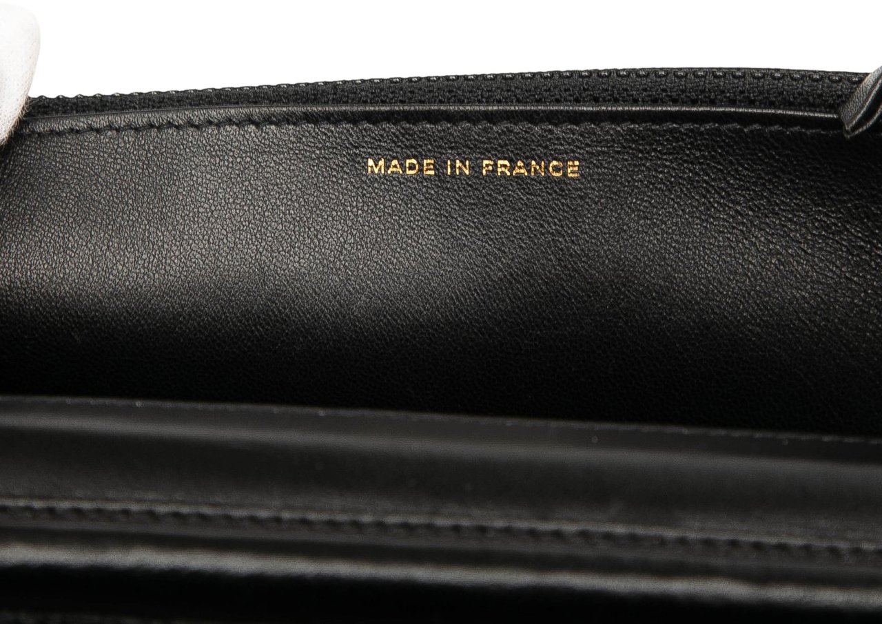 Chanel Lambskin Pyramid Wallet On Chain Zwart