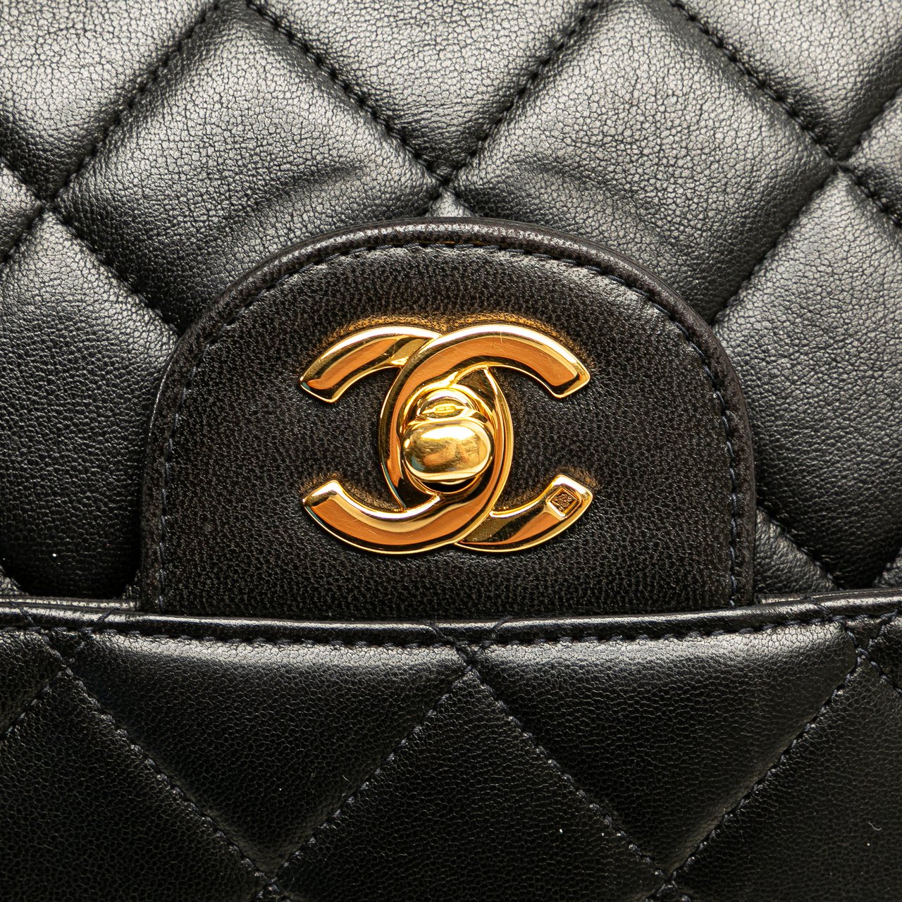 Chanel Jumbo Lambskin Double Sided Flap Zwart