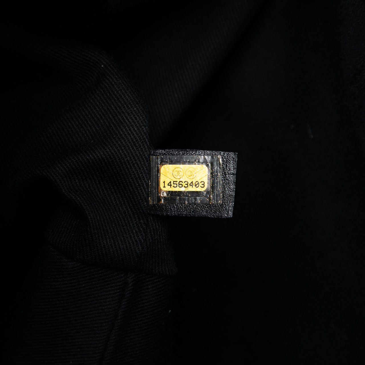 Chanel Quilted Patent Reissue 2.55 Tote Zwart