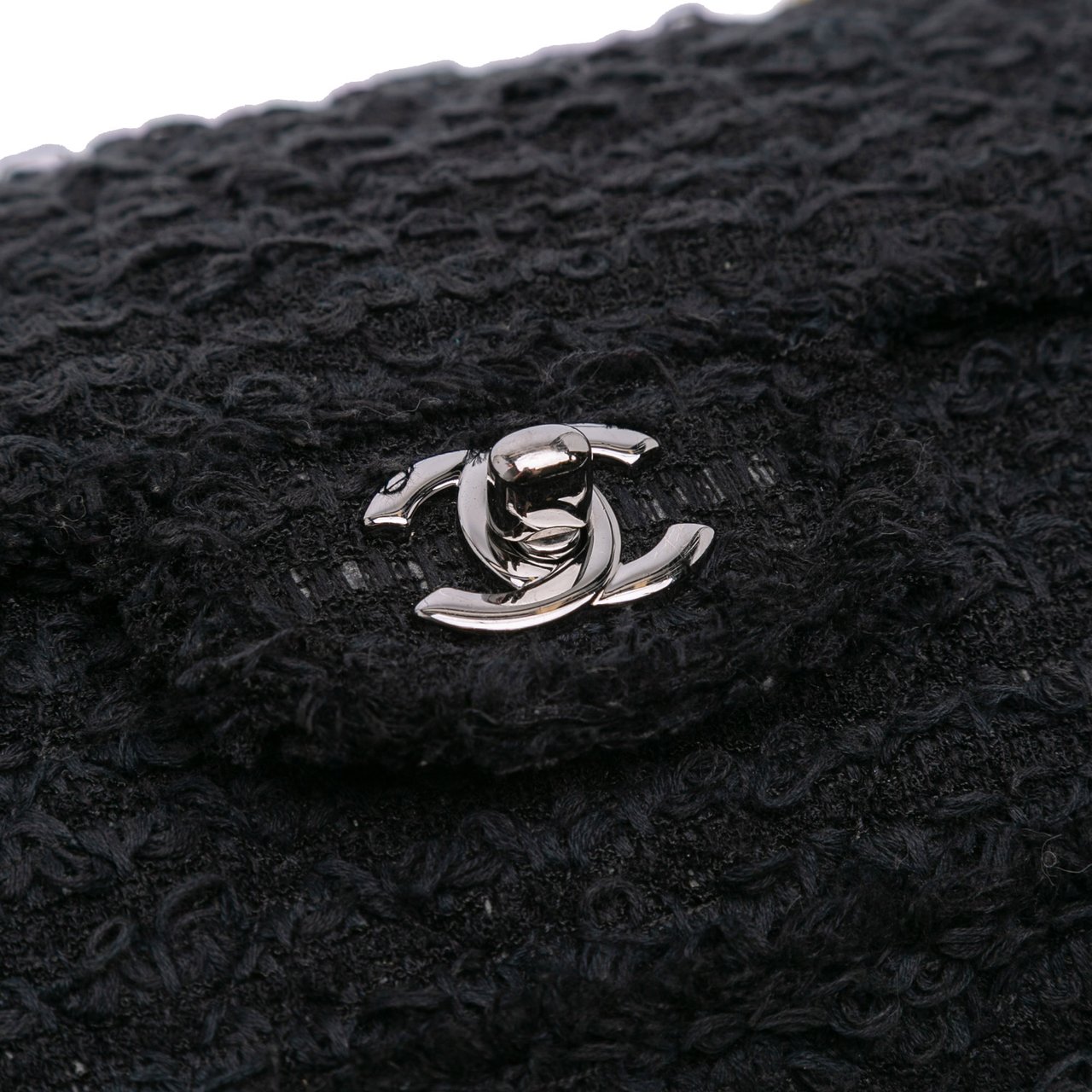 Chanel Medium Classic Tweed Single Flap Zwart