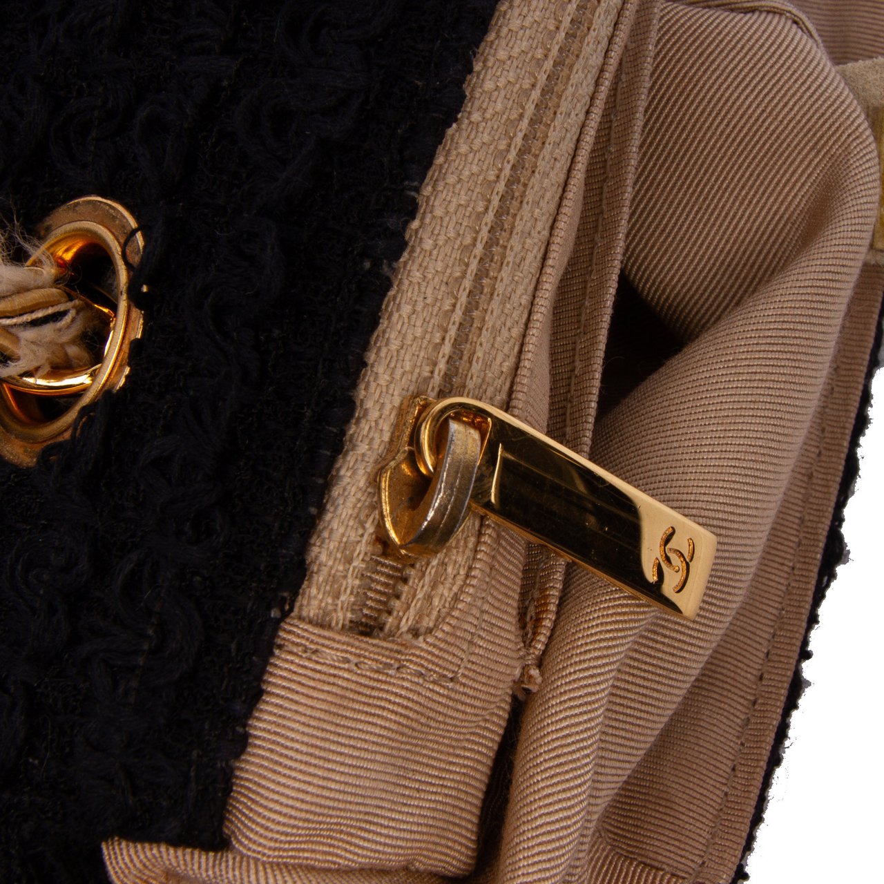 Chanel Medium Classic Tweed Single Flap Zwart