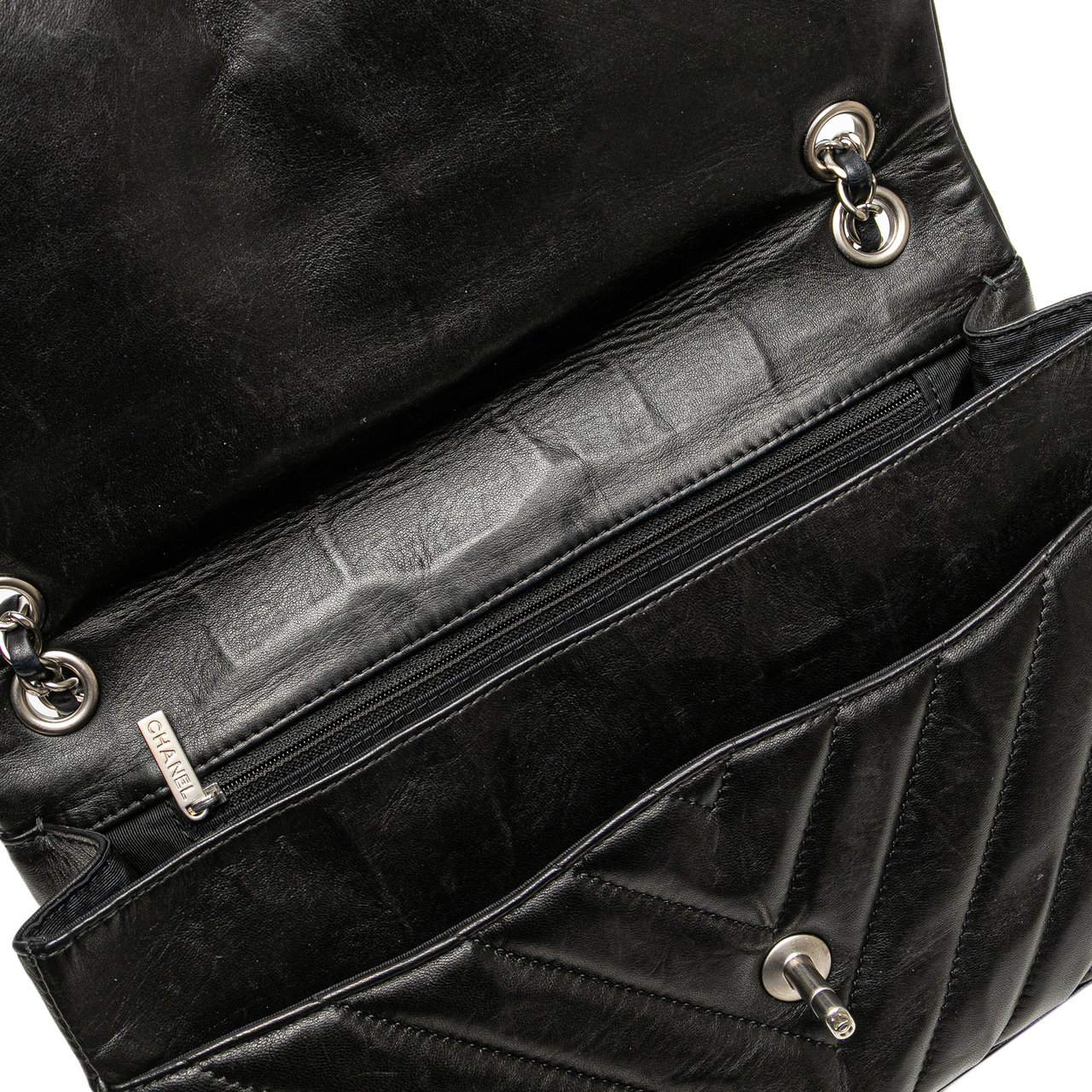Chanel Jumbo Chevron Lambskin Leo Lion Flap Zwart