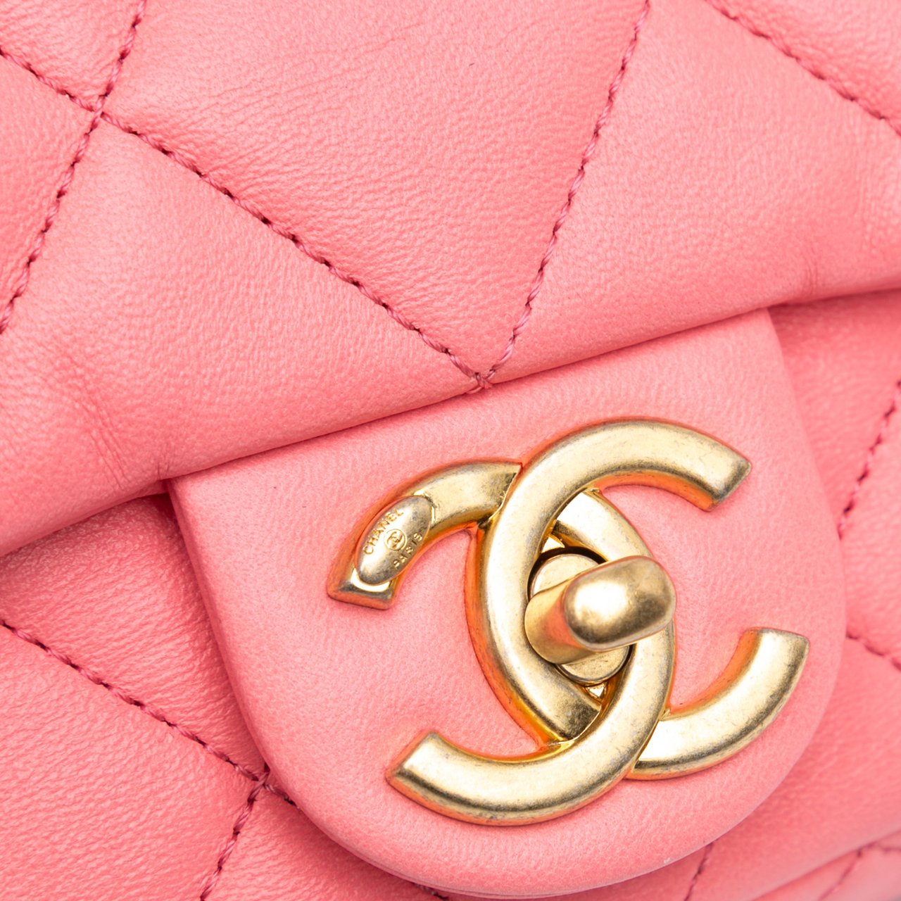 Chanel Mini Quilted Lambskin Funky Town Flap Roze