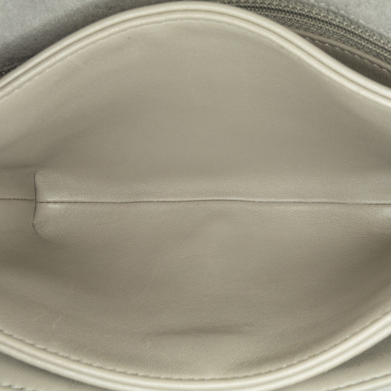 Chanel Quilted Shearling Chain Flap Grijs