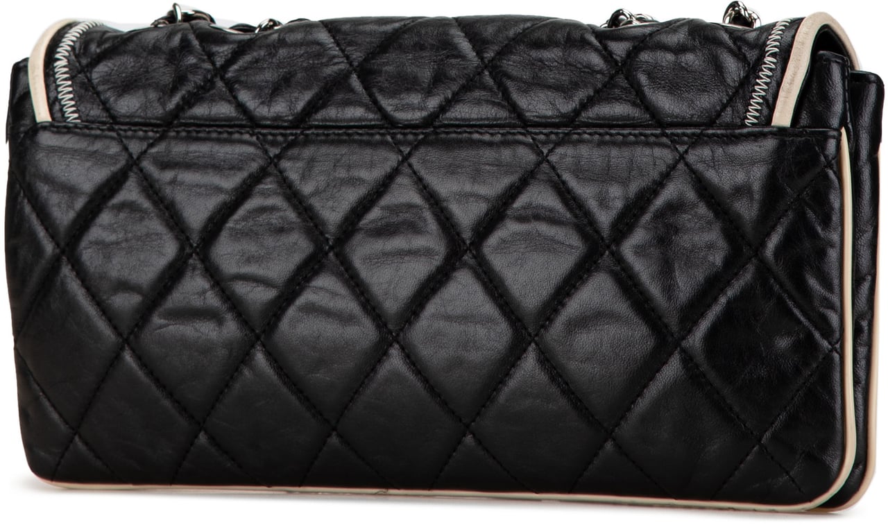 Chanel Quilted Lambskin Reissue East West Flap Zwart
