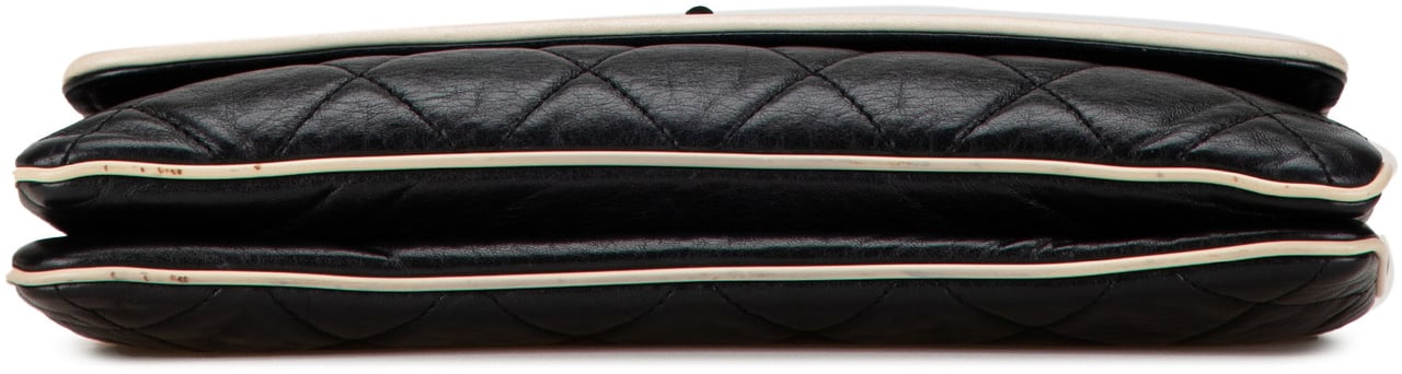 Chanel Quilted Lambskin Reissue East West Flap Zwart