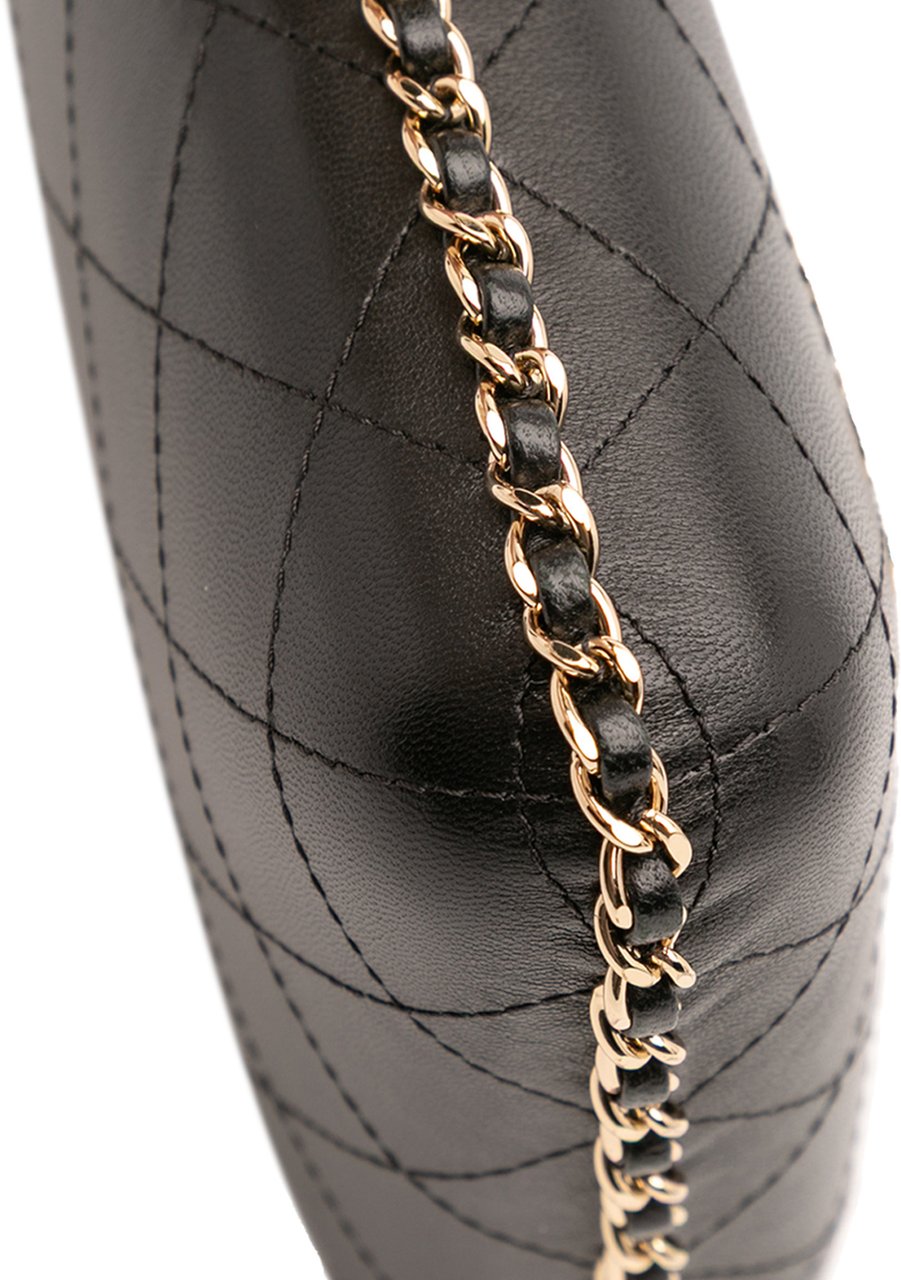 Chanel CC Quilted Lambskin Chain Around Phone Holder Zwart