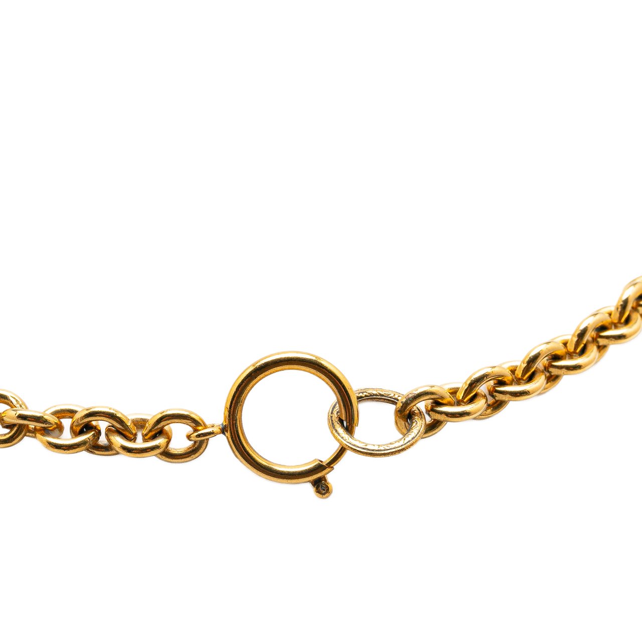 Chanel Gold Plated CC Round Pendant Necklace Goud