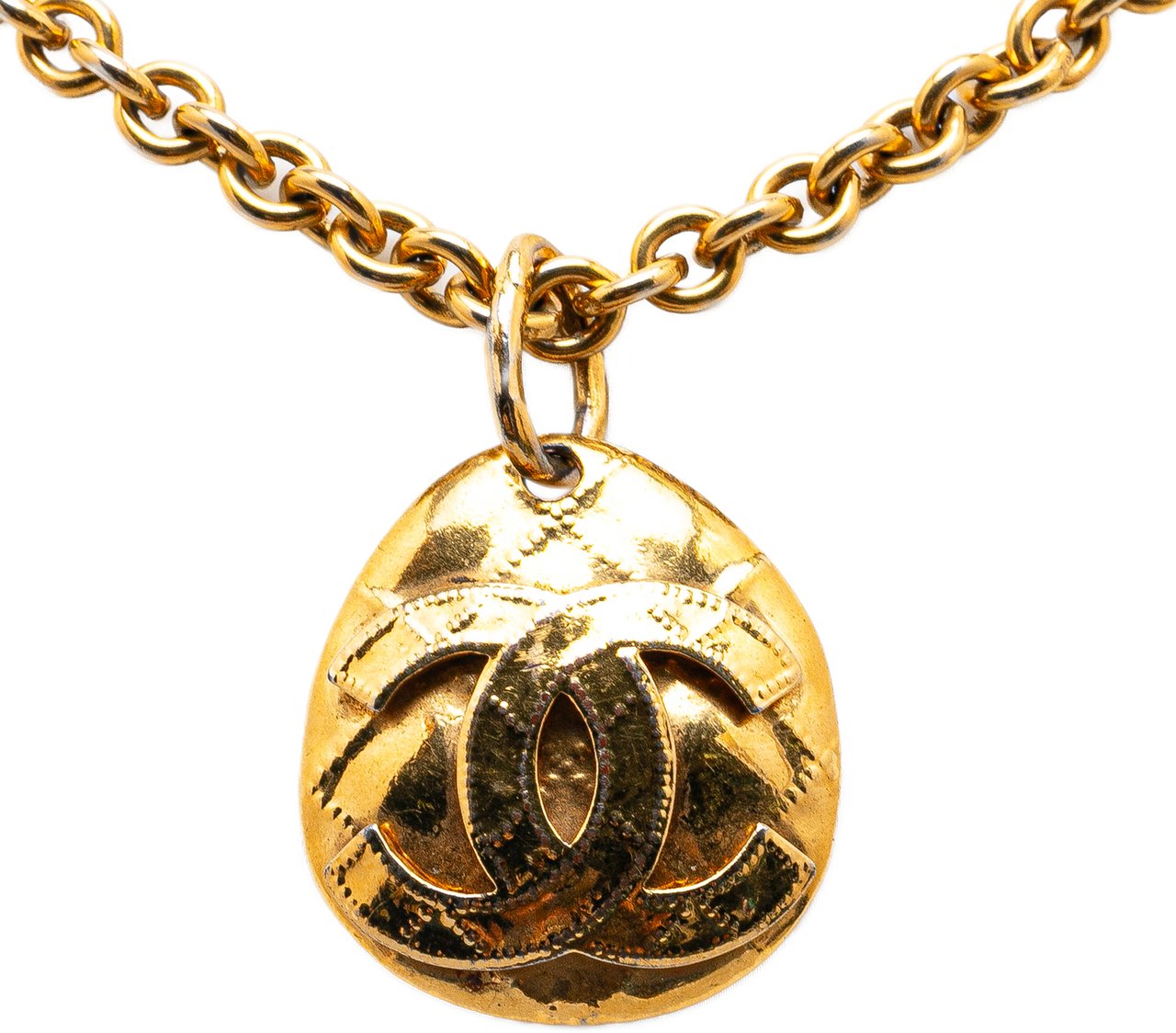 Chanel Gold Plated CC Round Pendant Necklace Goud