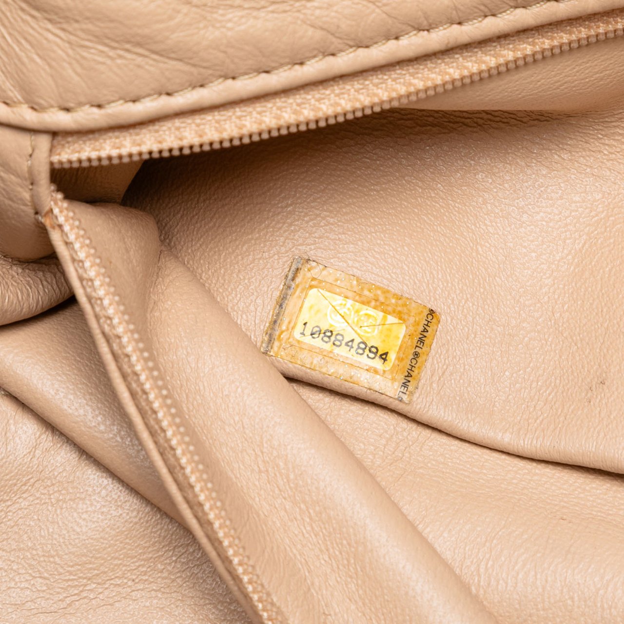 Chanel Large CC Luxe Ligne Bowler Handbag Bruin