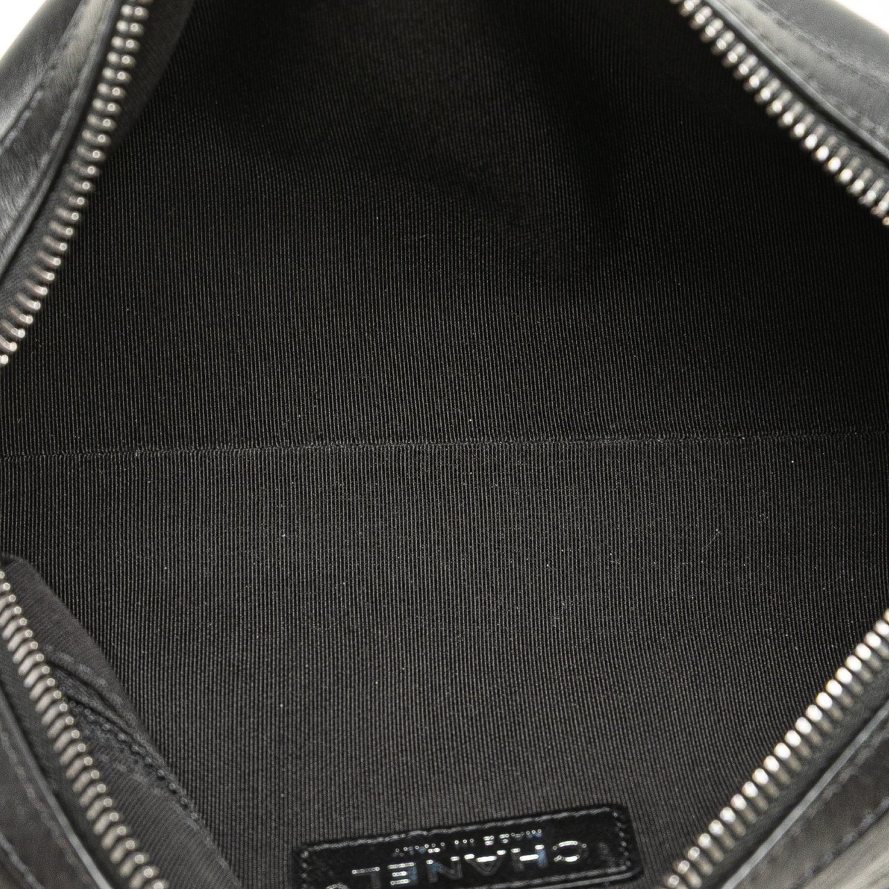 Chanel Calfskin Signature Chain Signe Bowling Bag Zwart