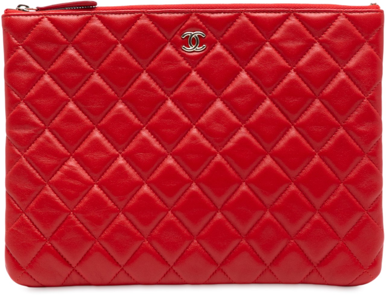 Chanel Medium Quilted Lambskin O Case Clutch Rood