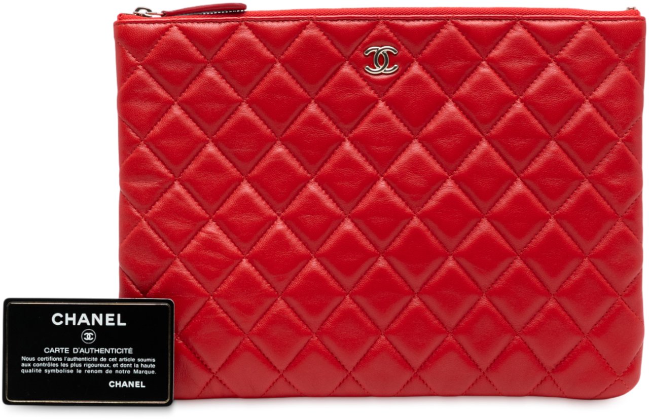 Chanel Medium Quilted Lambskin O Case Clutch Rood