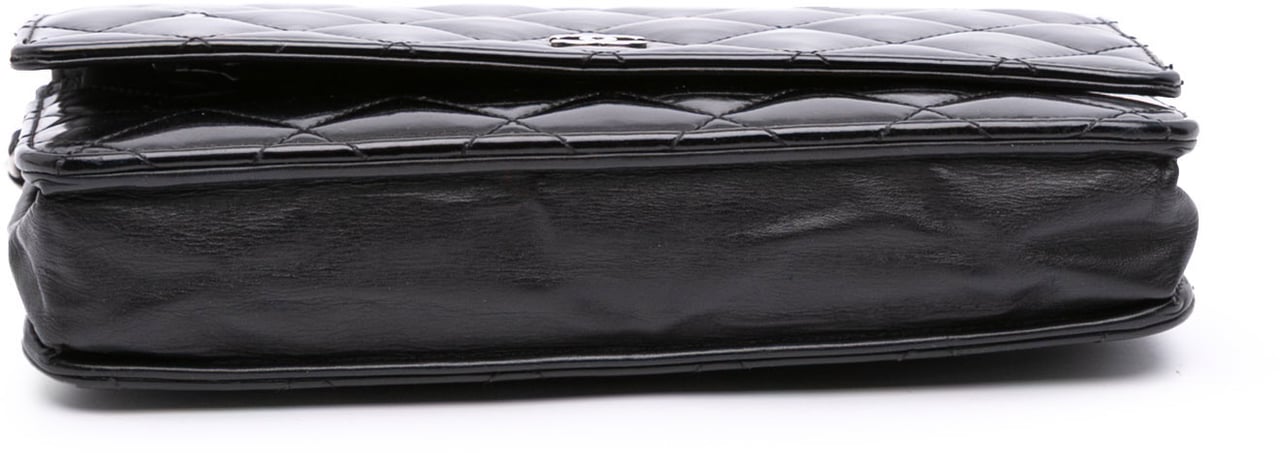 Chanel CC Quilted Patent Wallet On Chain Zwart